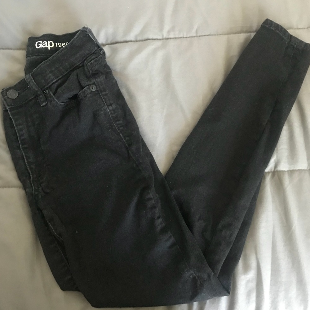 Gap black super skinny jeans